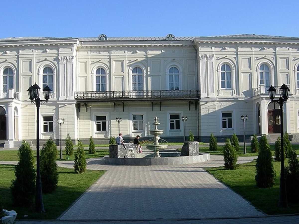 На реставрацию Атаманского дворца в Новочеркасске потратят 300 млн рублей