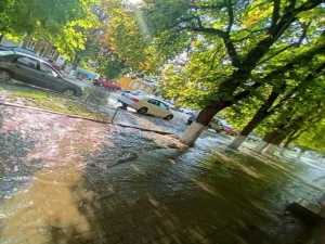 В Новочеркасске Московская улица ушла под воду