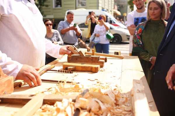 Алексей Логвиненко: жители и гости Ростова окунулись в историю города на фестивале купечества имени Чехова