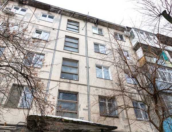 Ростовчане, переехавшие из аварийного дома в Кривошлыковском, рассказали о новом жилье