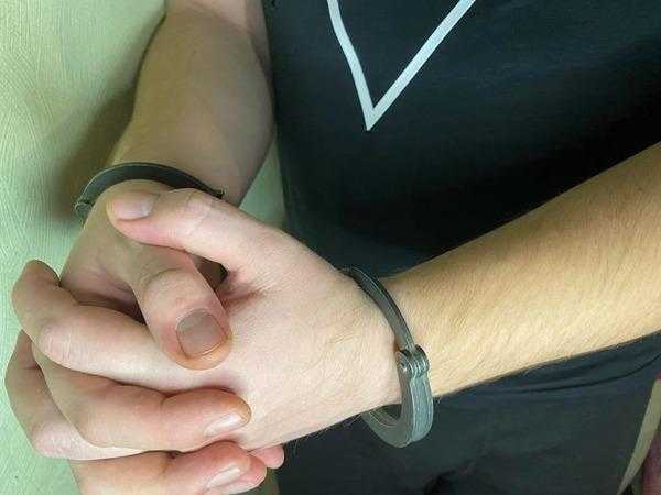 В Новочеркасске задержали мужчину, подозреваемого в краже 11 000 рублей