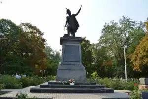 В администрации Новочеркасска сорвалась закупка статуэток с бюстом атамана Платову