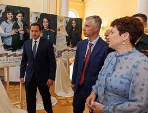 Алексей Логвиненко: В Ростове открылась фотовыставка «Жены героев»