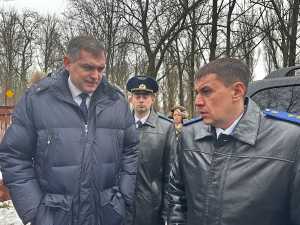 На аварийном коллекторе в Новочеркасске побывал прокурор Ростовской области Роман Прасков