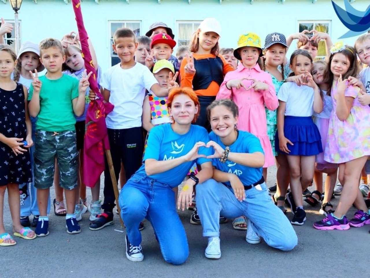 Алексей Логвиненко провел планерное совещание, на котором обсудили вопрос приобретения путевок для детей в летние лагеря