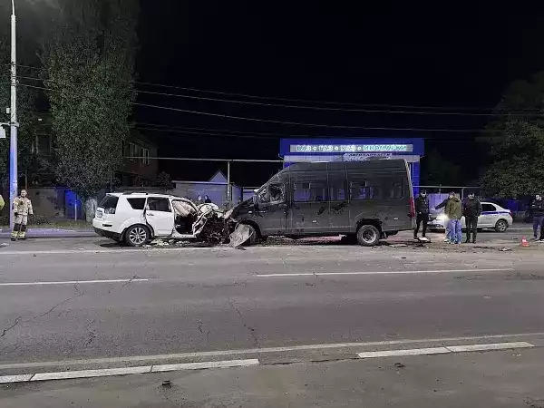 В Новочеркасске в ДТП с газелью погиб пассажир легковушки