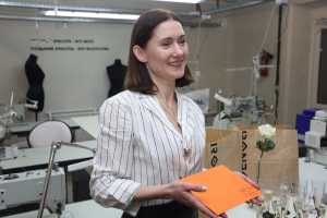 В Новочеркасске предпринимательница превратила хобби по пошиву одежды в бизнес