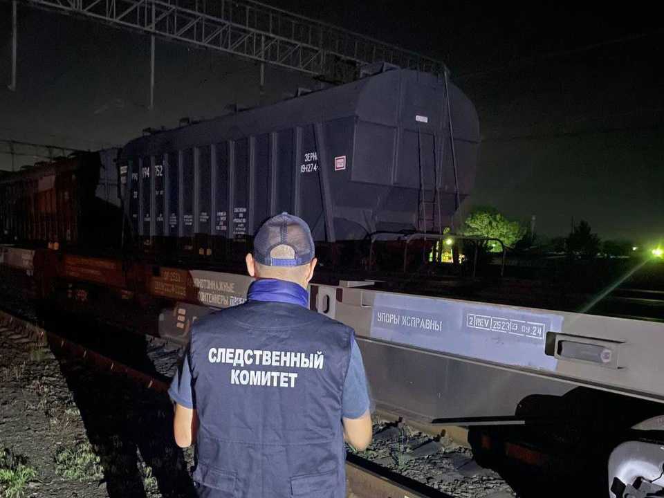 В Новочеркасске подростка на железнодорожной станции ударило током