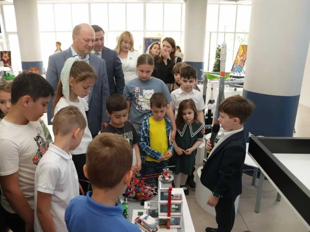 Глава Ростова посетил фестиваль «Город счастливого детства», посвященный Дню защиты детей