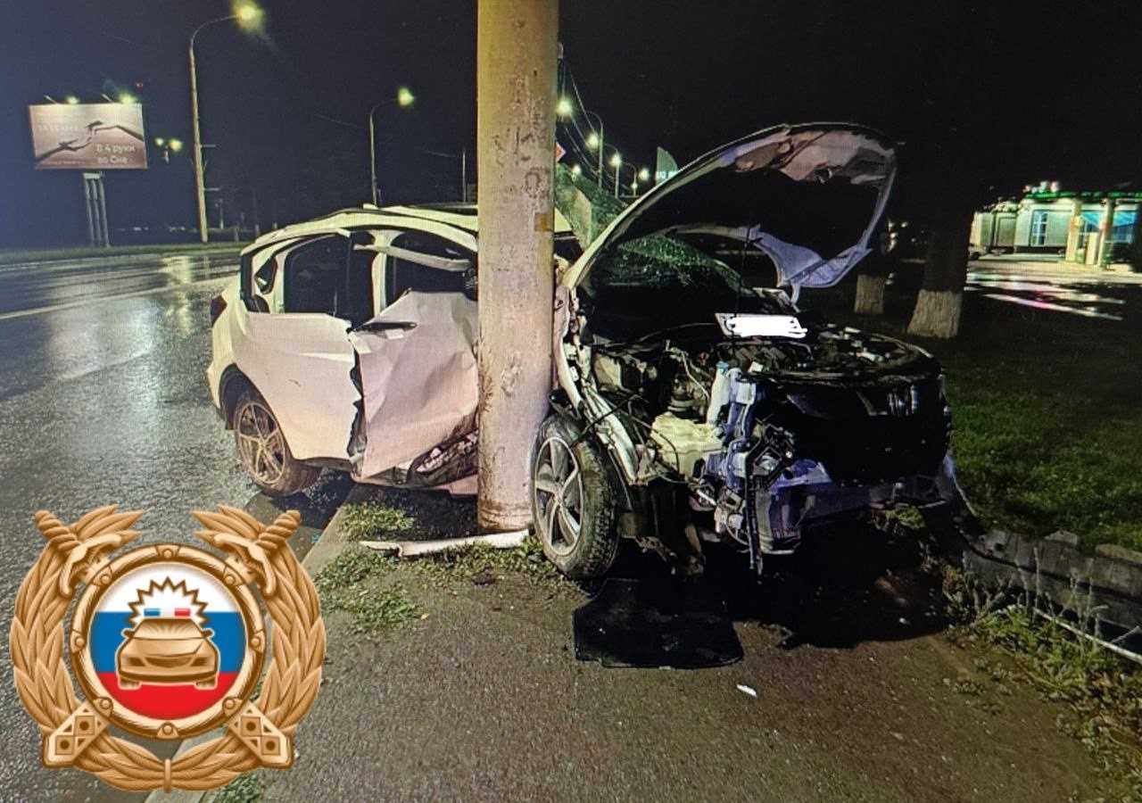 Четыре человека пострадали в аварии в Новочеркасске
