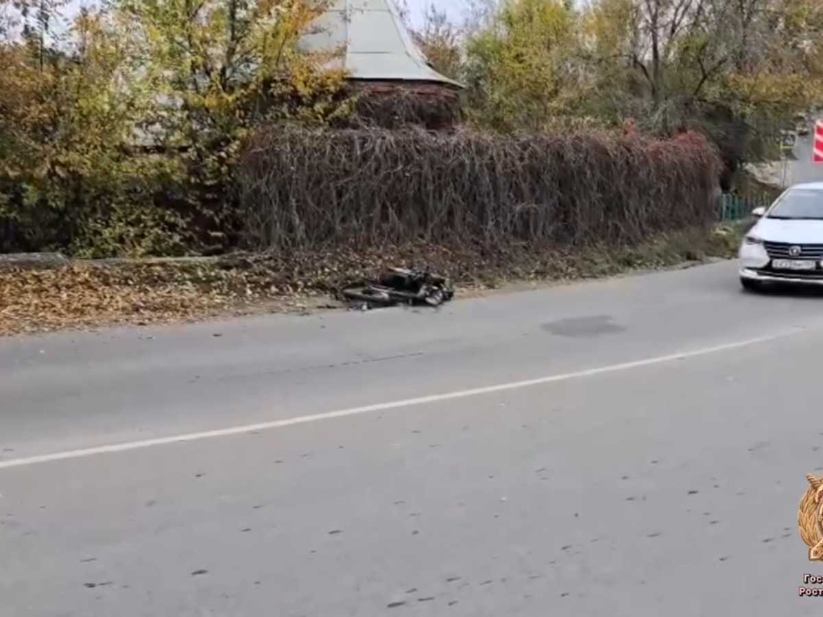 В Новочеркасске в ДТП пострадал 17-летний подросток на питбайке