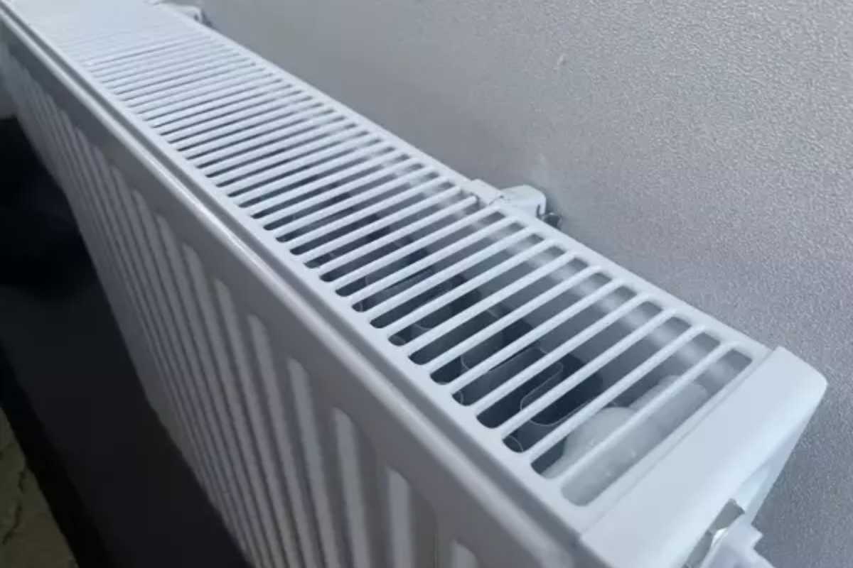 В Новочеркасске 22 многоэтажки остались без отопления из-за аварии