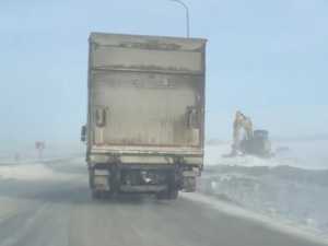 Метель остановила движение на участке трассы М-4 под Новочеркасском
