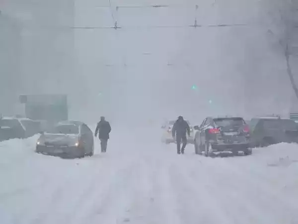 Глава Новочеркасска Павел Исаков признал провалом зимнюю уборку в городе