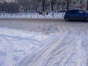 Снегопад заблокировал движение на улицах Новочеркасска