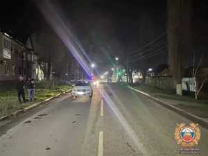 В Новочеркасске сбили 15-летнего ребенка, перебегавшего дорогу в неположенном месте