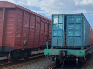 В Новочеркасске вскрыли вагон поезда на ходу и унесли 2,7 тонны металла