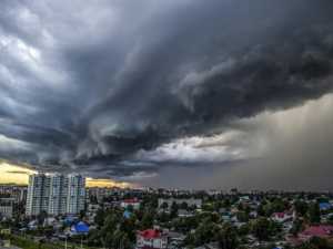 В Новочеркасске ввели штормовое предупреждение до 21 июня